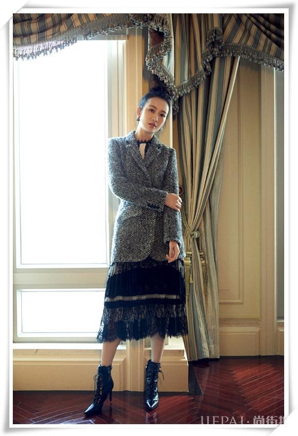 王鸥换新发型鱼尾包臂裙显女神身姿，御姐气质十足