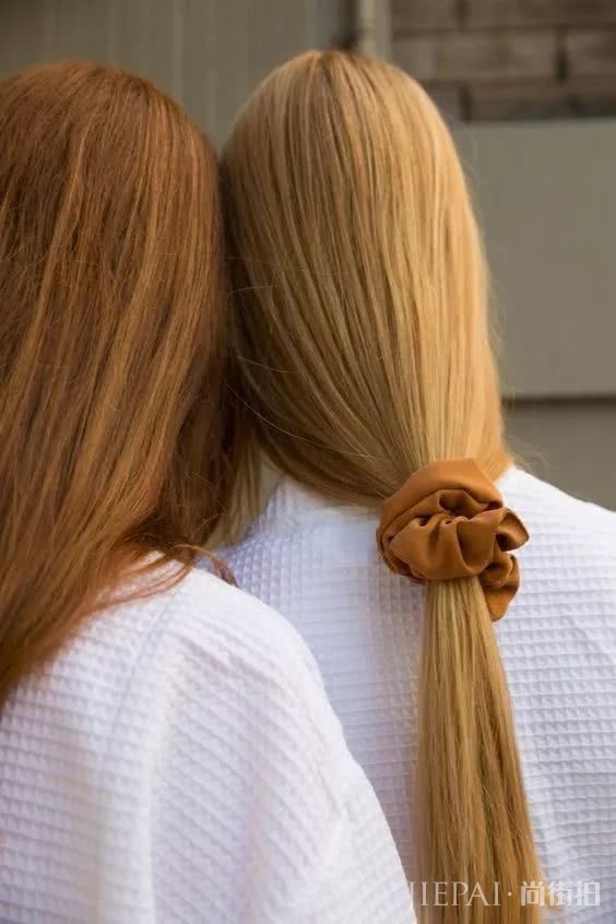 时尚圈太膨胀了吧 小时候1块钱的发圈现在卖到1000 凭什么