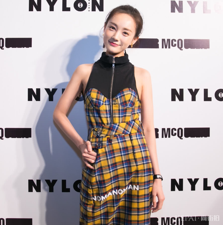 李一桐人美还超会打扮,差点带火“断头鞋”!