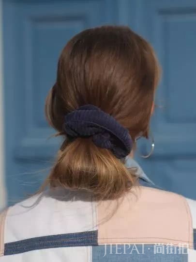 时尚圈太膨胀了吧 小时候1块钱的发圈现在卖到1000 凭什么