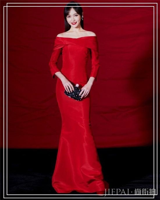 唐嫣婚后真奢侈!4万块大衣配2万块的包