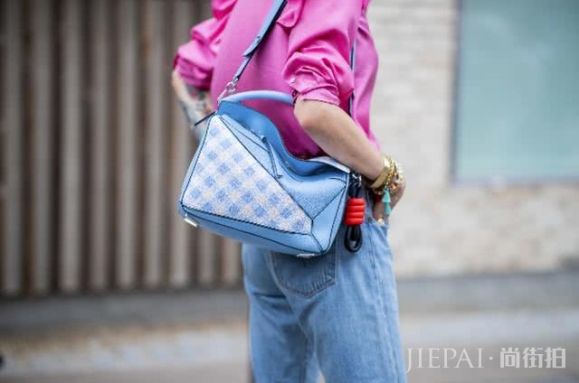 时尚实用耐看,2018年适合职场女性年底犒赏自己的五款包包