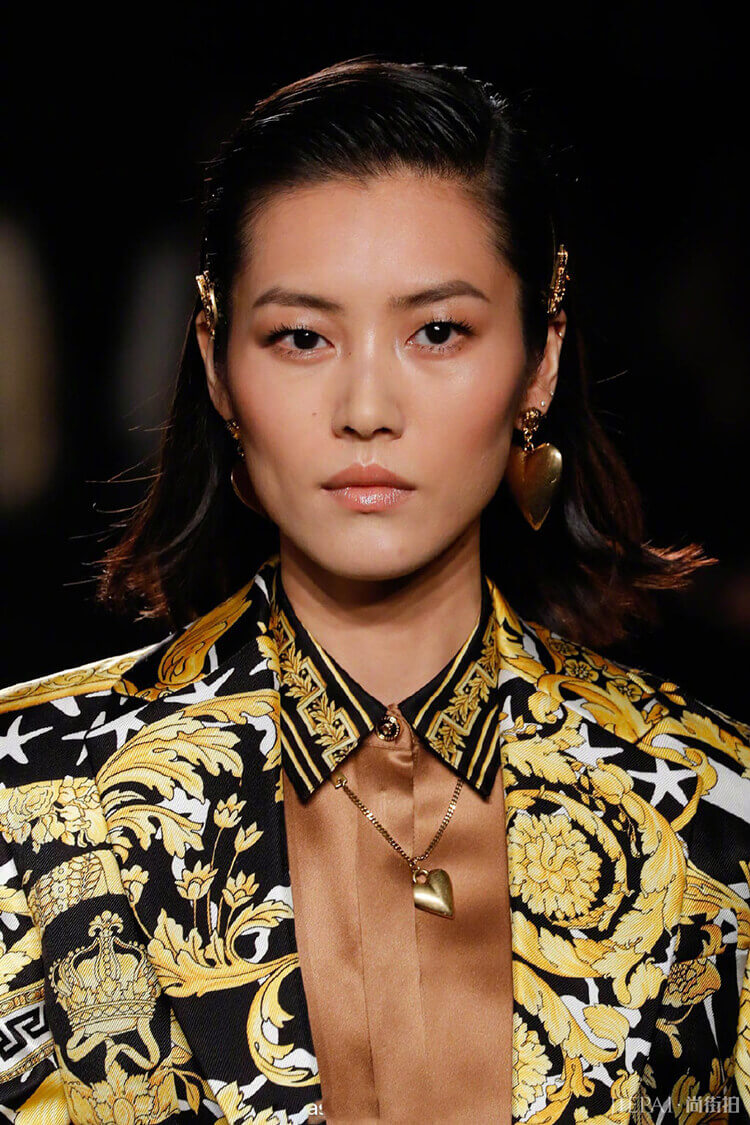 国模三美奢牌早秋秀，刘雯、孙菲菲英姿飒爽，刘春杰魅力释放！