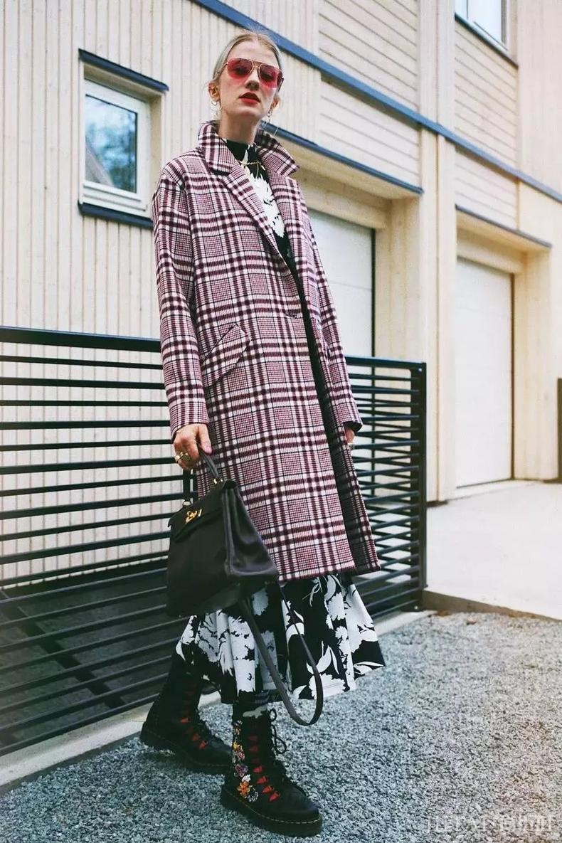 2019年好看到犯规的搭配，大衣+裙子