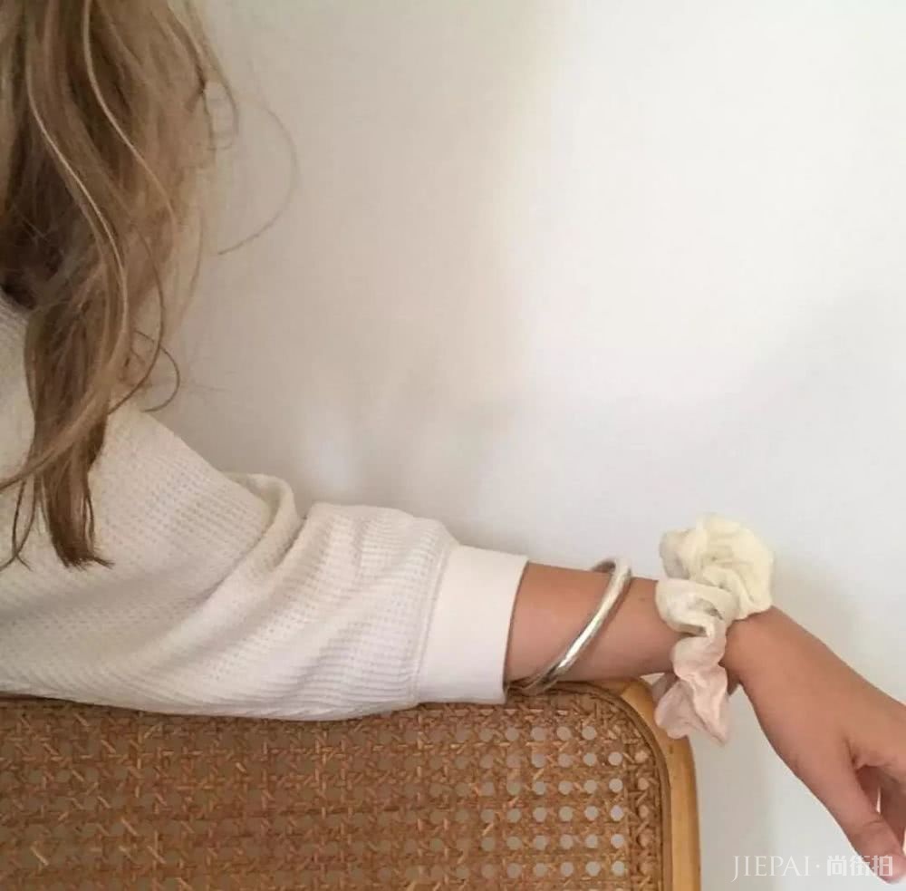 时尚圈太膨胀了吧 小时候1块钱的发圈现在卖到1000 凭什么