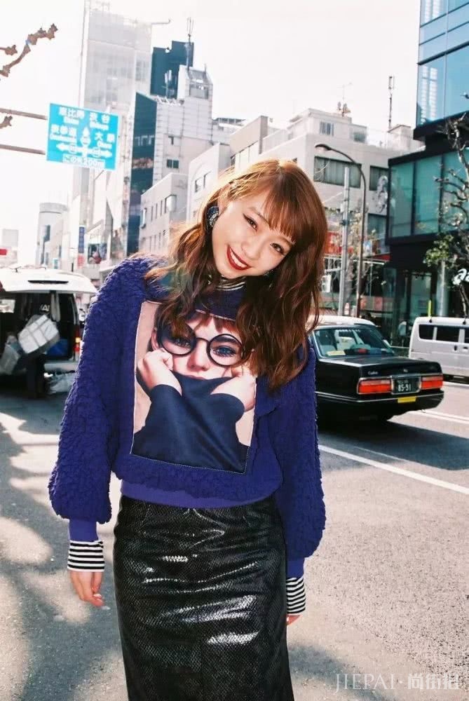 这位日本小姐姐的搭配细致的无以复加!2019年整年的搭配都可以和她学习!