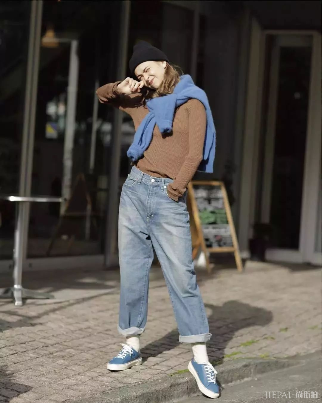 还在用短靴搭配大衣?这双万能鞋好搭又舒服!