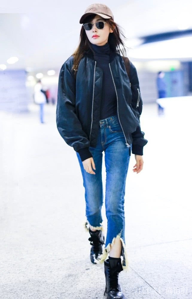 张天爱“茄子鞋”搭配高腰裤,秀出“电线腿”