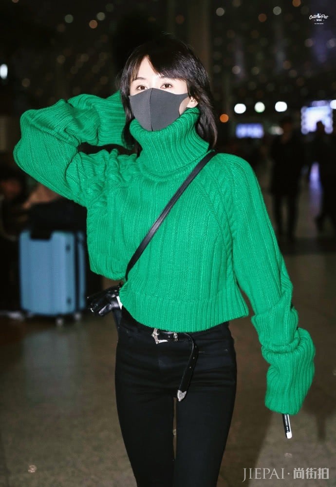 王子文黑色连衣裙穿出了高个子，显高穿搭学她就好