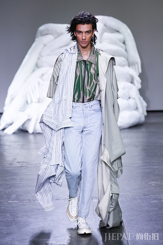 2018年度时装设计师:才华与灵感的相遇,致敬时尚缔造者