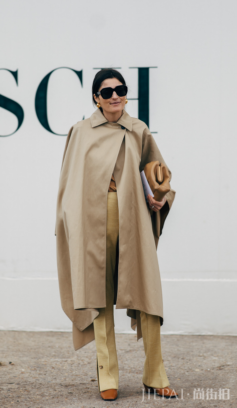 高个子女人穿什么大衣好？穿大衣就要秀出大长腿