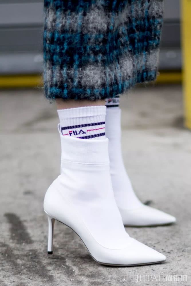 百里挑一!这个冬天你只需要一双短靴