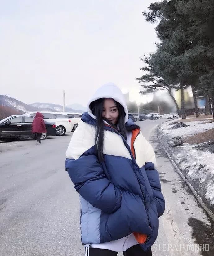 女星们美美过冬的“移动被窝”真是妙,杨超越的暖,欧阳娜娜的潮,
