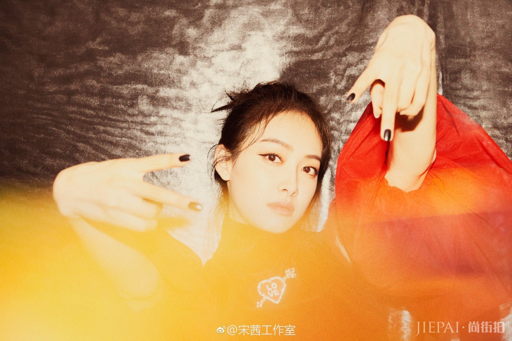 文艺与复古交织 今日份时尚茜新鲜抵达！