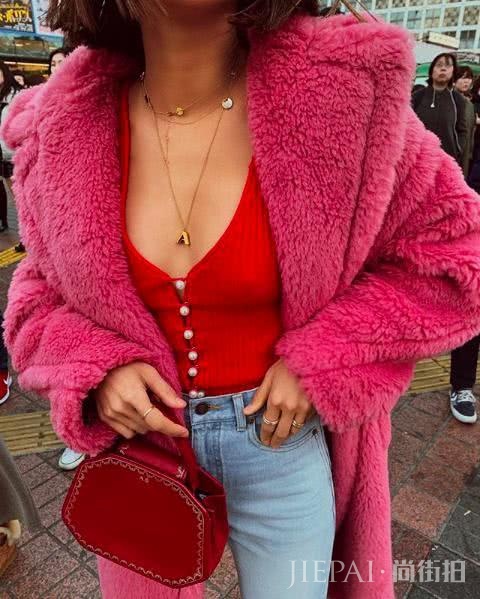 张小龙的硅谷着装密码,套头连帽卫衣加蓝色牛仔裤