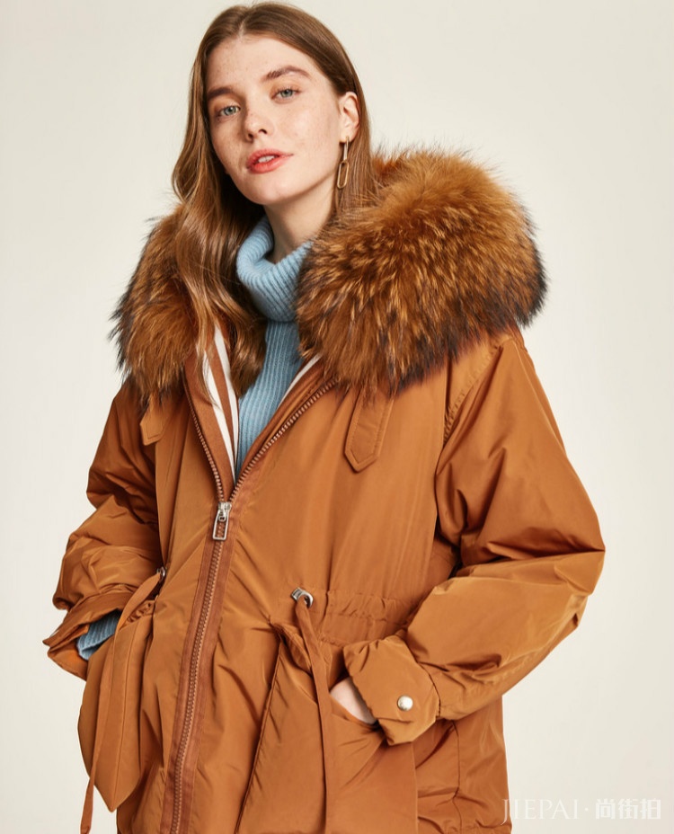 焦糖色单品自带高级感,今冬天流行时尚耐看更耐脏