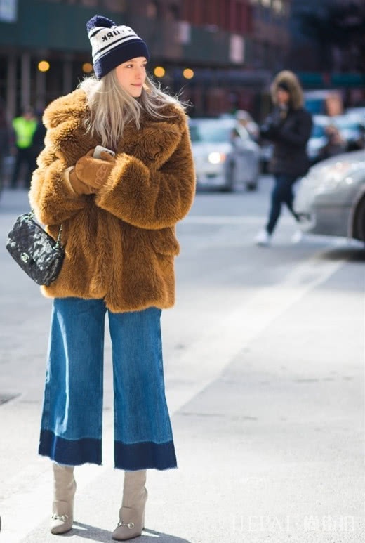 烂大街的牛仔外套用这6款皮草外套搭配，给你拥有名媛气质