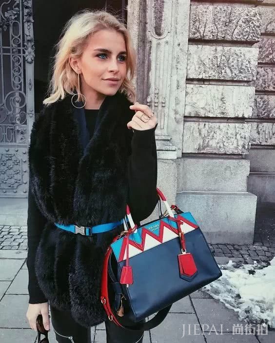 怎么穿黑色的衣服，既能大气时尚又不显得沉闷无趣