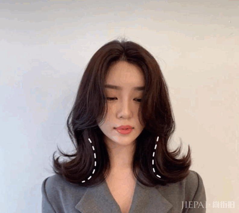 2019年“懒人烫”火了,中长发女生可以作参考!