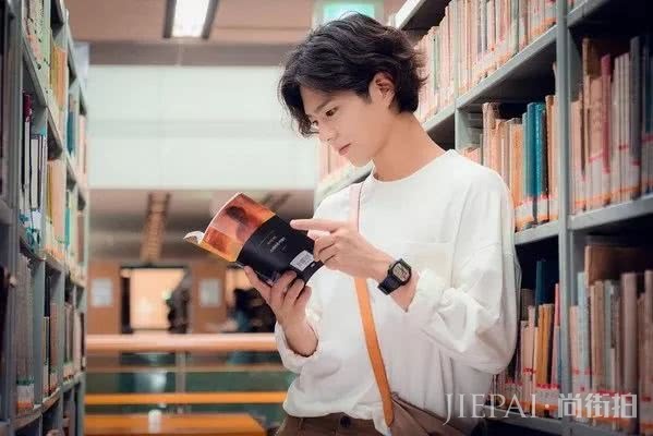 冻龄女神乔妹的保鲜秘密是减龄发型