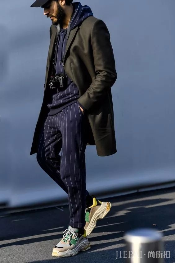 男生秋冬搭配，一定要带点"绿”
