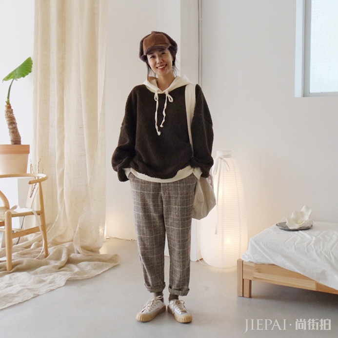 经典穿搭look 简约风格凸显甜美气质