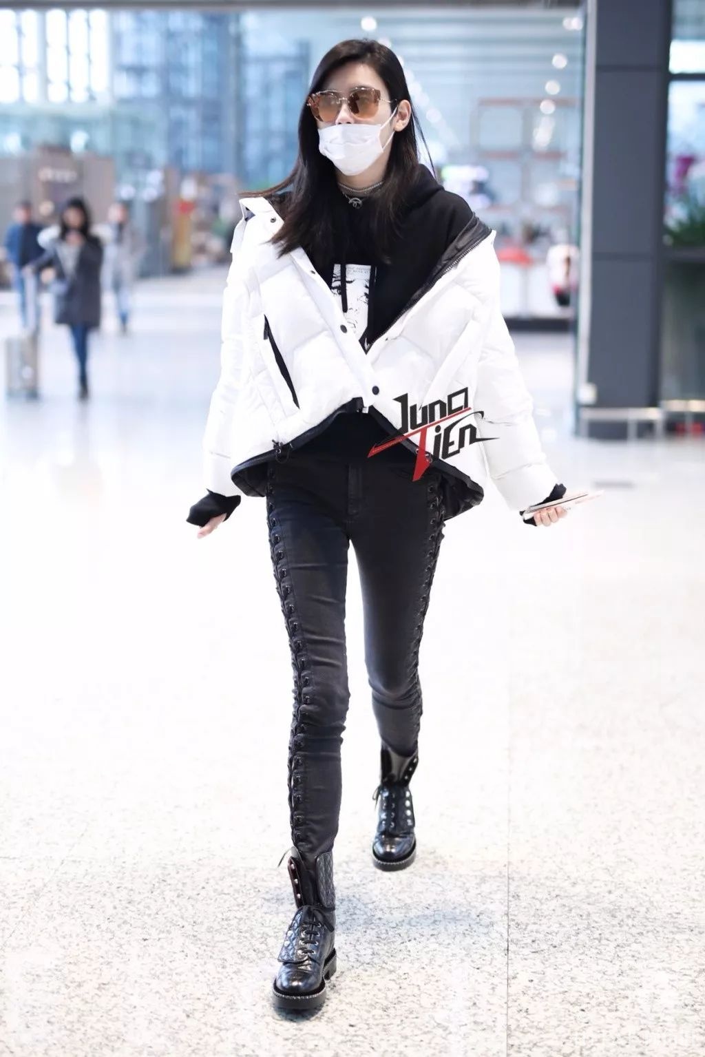 卫衣这件万能单品,可比毛衣时髦一百倍!