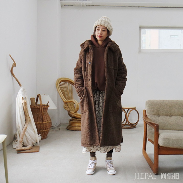 经典穿搭look 简约风格凸显甜美气质