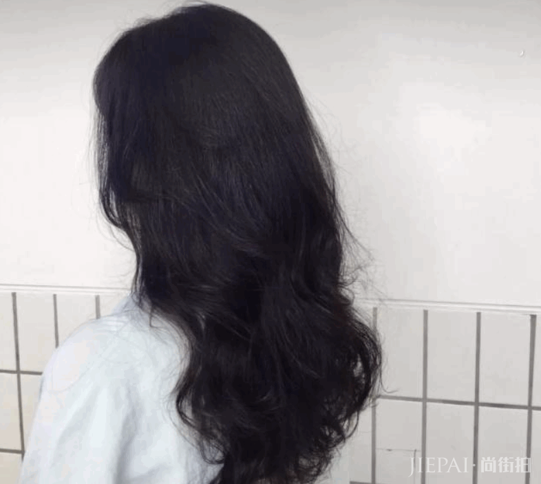 2019年“懒人烫”火了,中长发女生可以作参考!