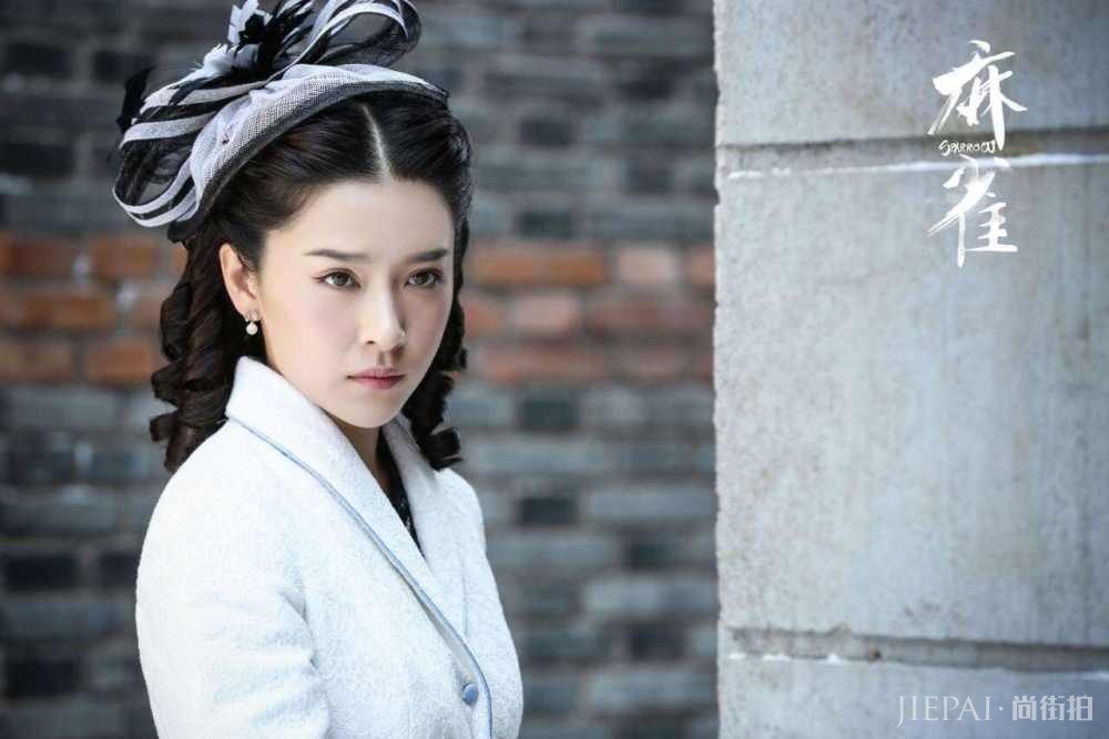 阚清子牛仔裙当封腰，时髦到飞起