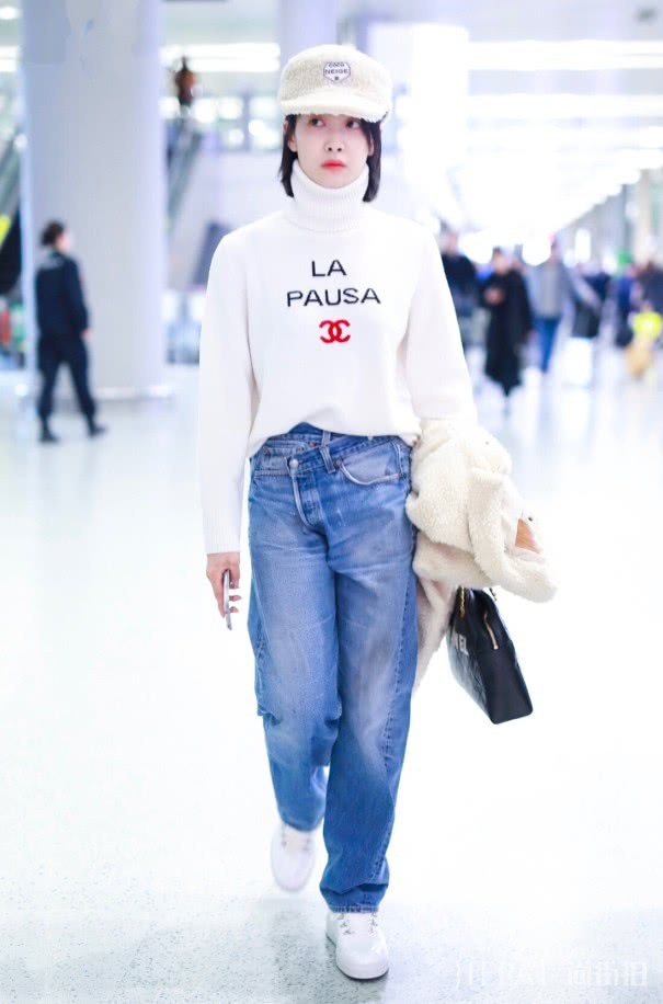 宋茜穿“两条”牛仔裤,还看不出臃肿感!