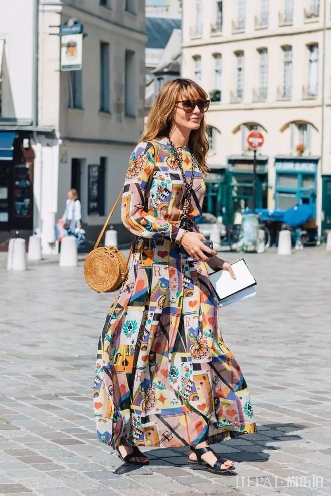 外套内搭的连衣裙有这些