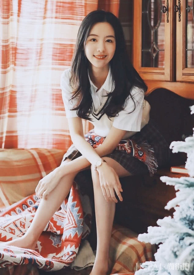 陈都灵“元气装”，美成了初恋！