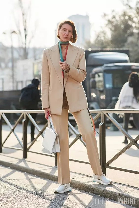 2019年穿这四个颜色也能高级到爆！