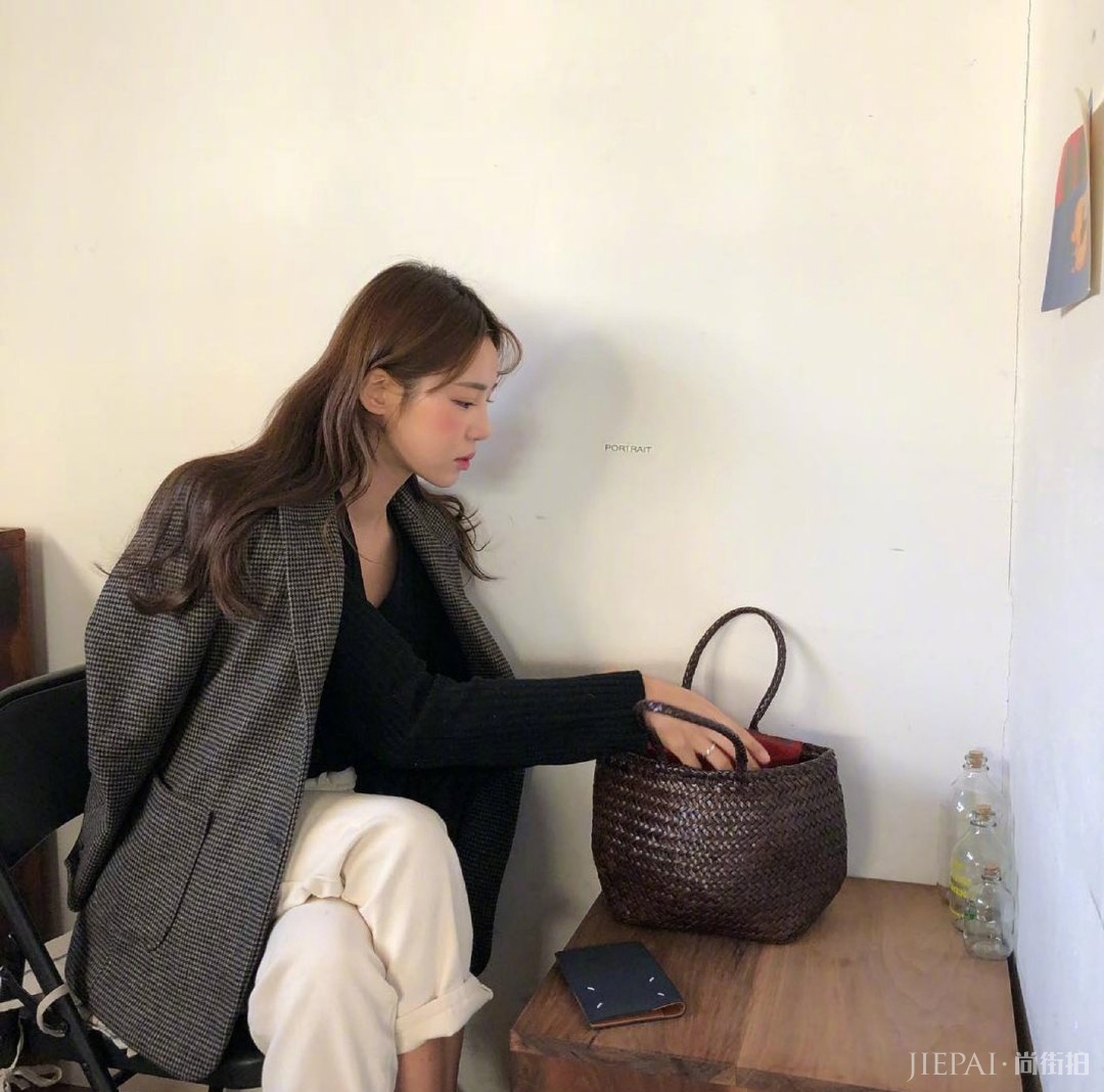 2019年这样穿大衣阔腿裤气质时髦极了！