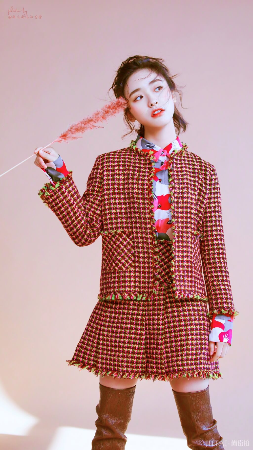 沈月扎哪吒丸子头发型，精灵可爱又时尚