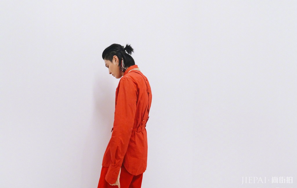 本命年穿红色,如何才能骚气却又不失帅气?