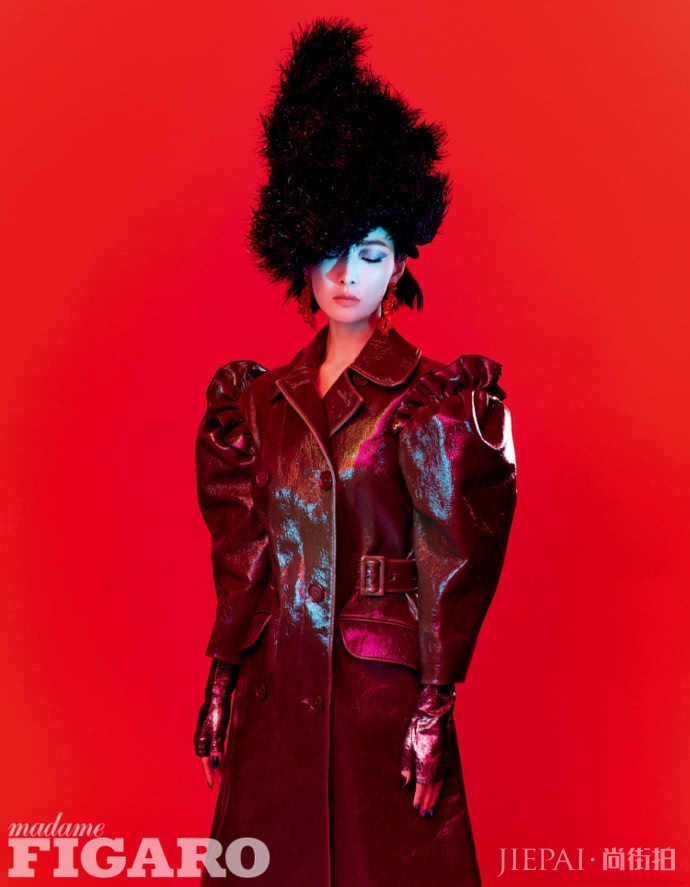 宋茜COSMO二月刊封面雀斑妆慵懒又迷人