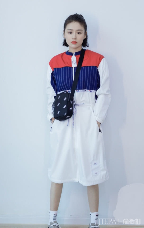 马思纯的“粉笔鞋”最时尚,舒服又保暖!