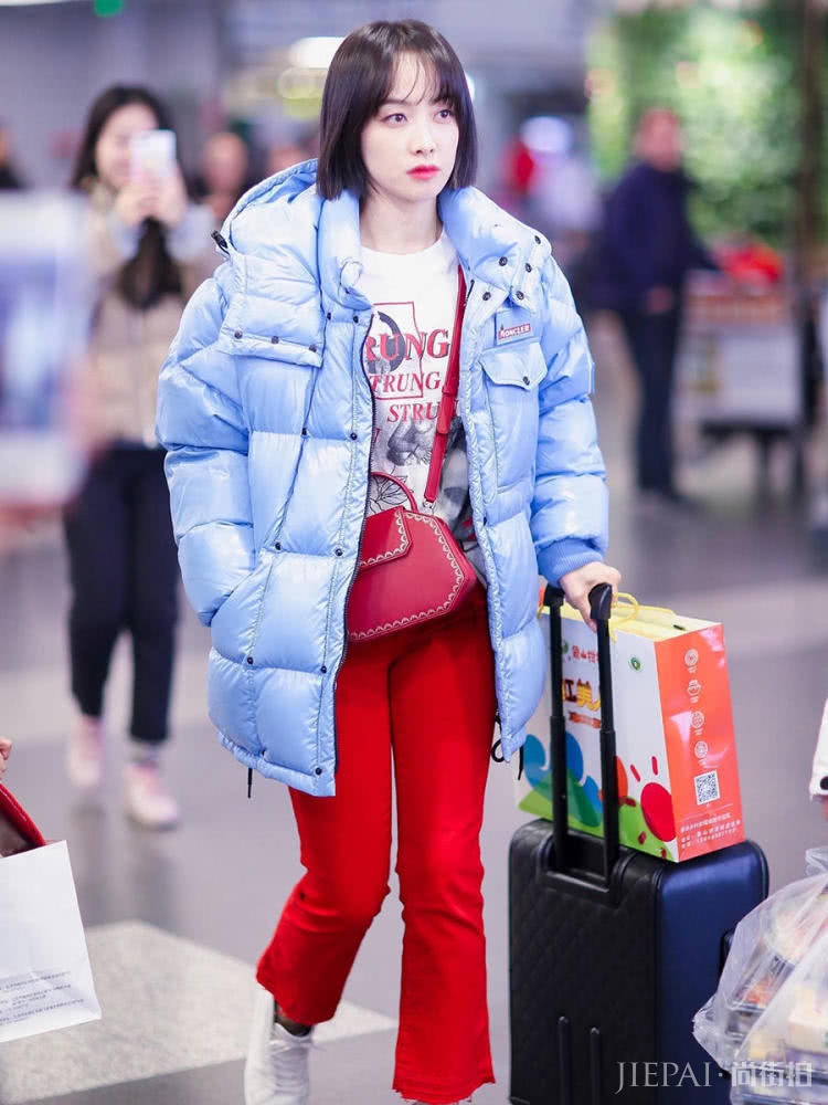 宋茜空气刘海少女心十足,网友却让她换条裤子?