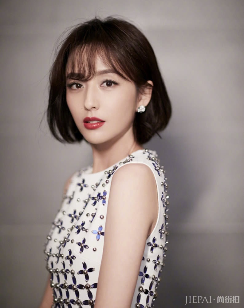 佟丽娅精致养眼清新可人，简直完美