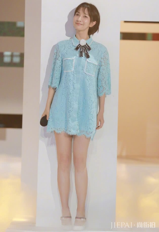 吴昕“蘑菇腰”意外火了，佩服！