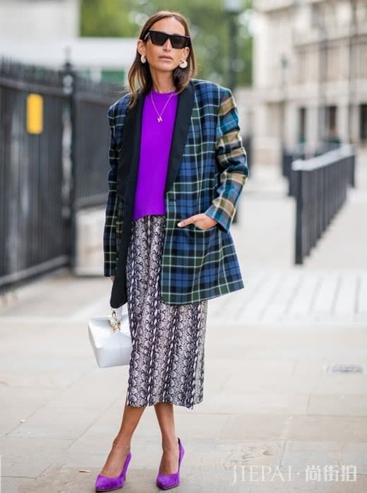 秋冬选择西装+裙子,打造你的最in时尚搭配