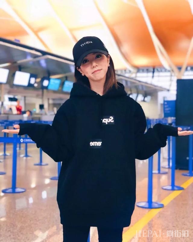 邓紫棋不穿皮裤比男生都要帅