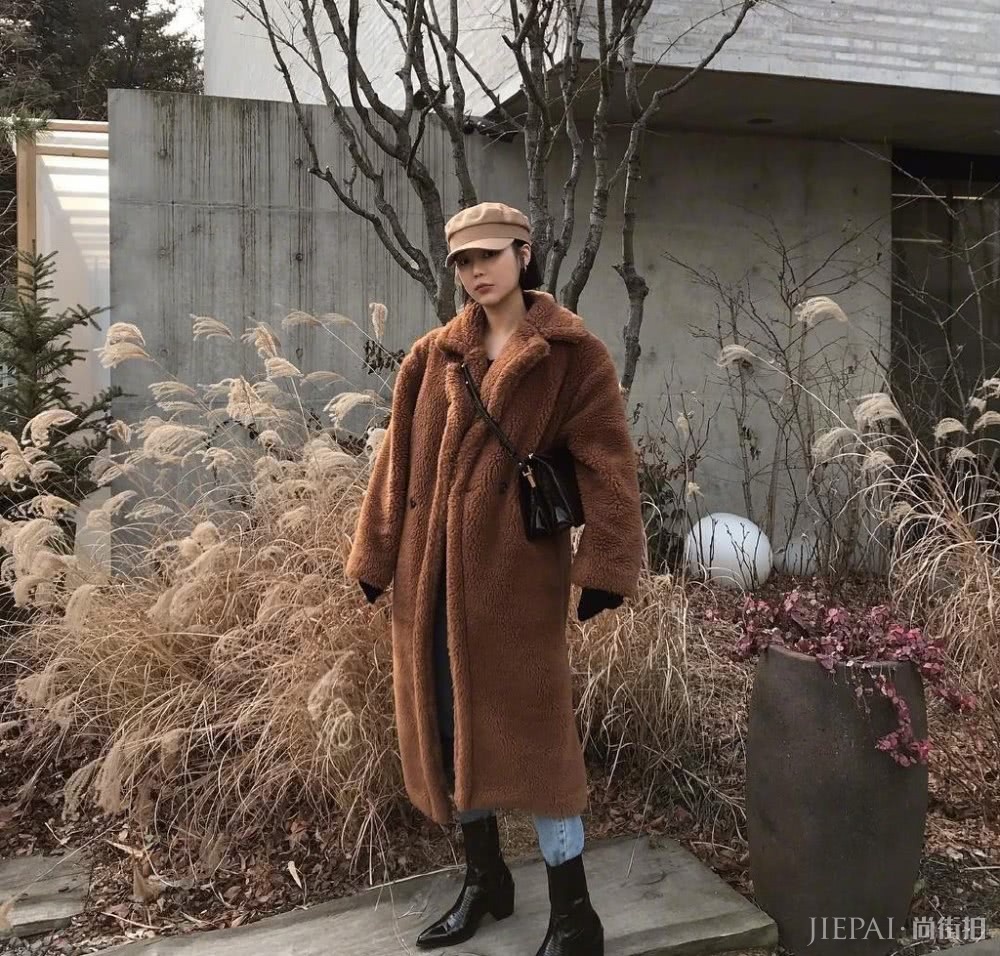 小个子的冬季大衣穿搭，短款是衣橱必备长款这样穿不压个子还显高