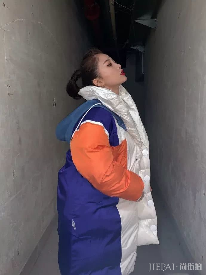女星们美美过冬的“移动被窝”真是妙,杨超越的暖,欧阳娜娜的潮,