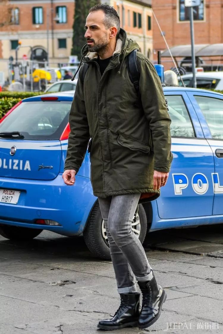 男生秋冬搭配，一定要带点"绿”