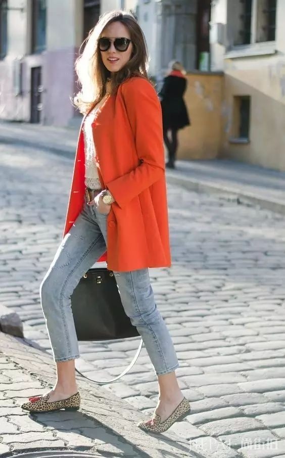 冬天穿橘色衣服！超显白！