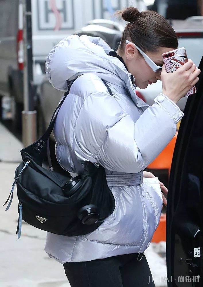 都2019年了,你还没有一只“腋下包”?