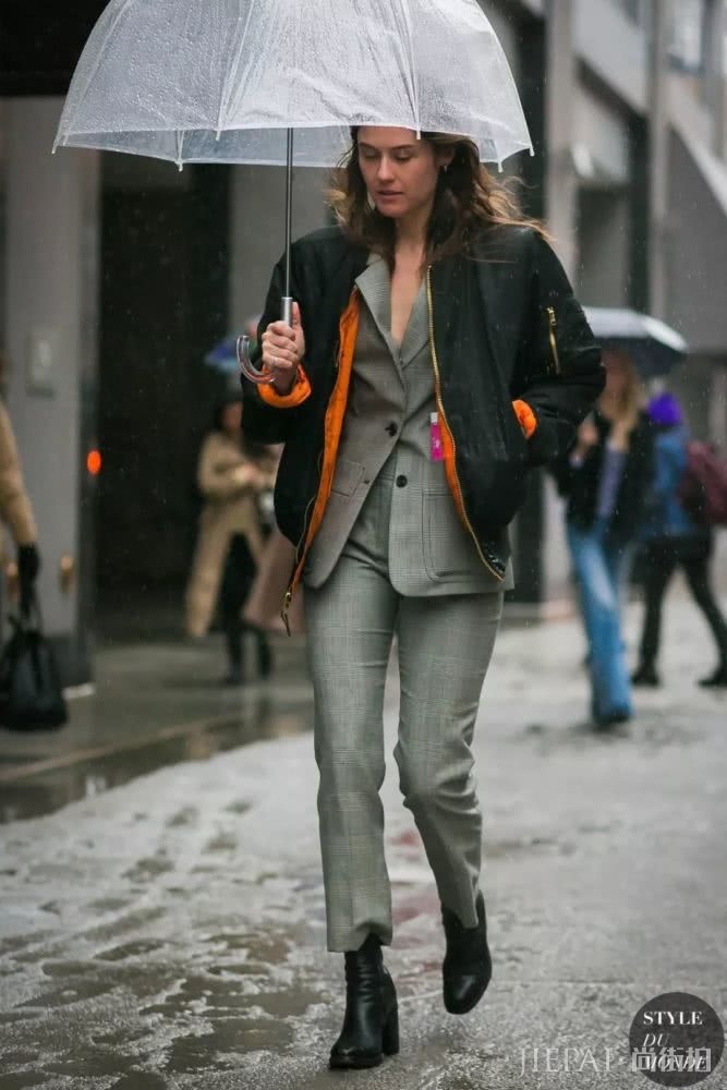 有了这双香奈儿短靴,走在街上回头率绝对100%